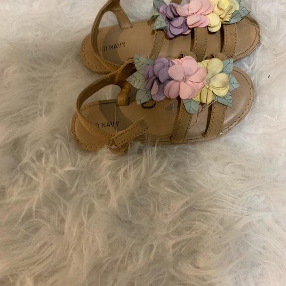 Sandals with multi colour flowers - Picture 2 of 2